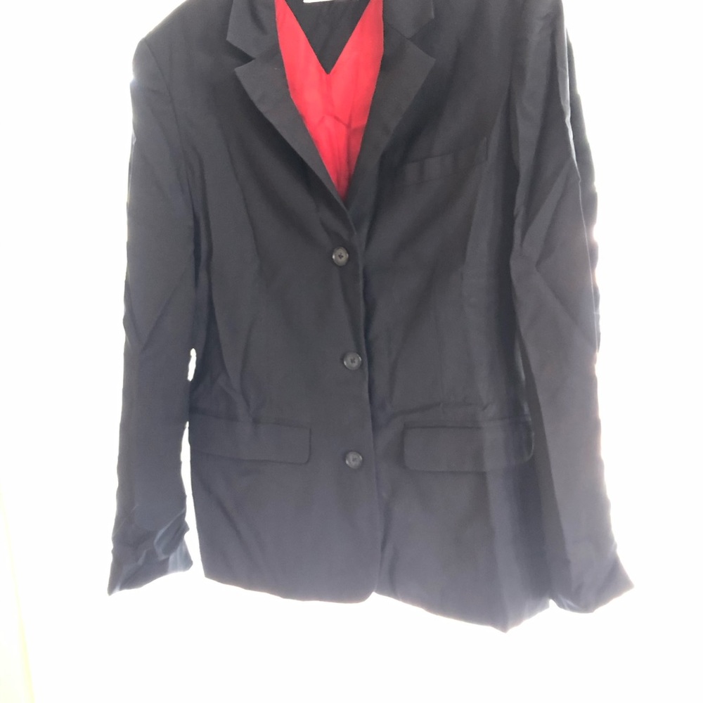 Blazer - Picture 2 of 2